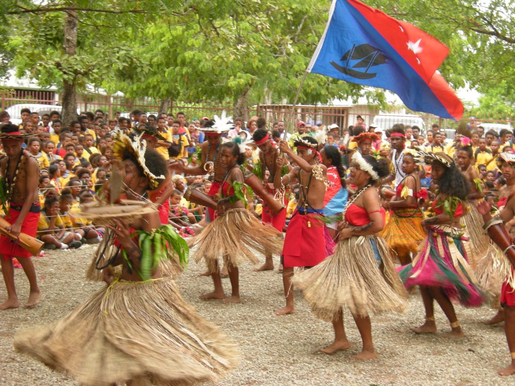 パプアニューギニア6日目：学生との交流プログラム